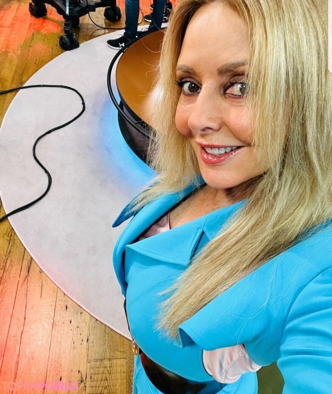 Naakte gelekte OnlyFans-foto van Carol Vorderman #1177