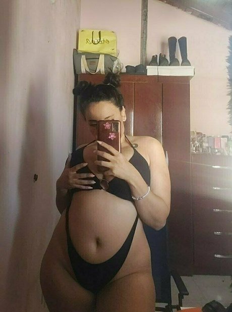 Naakte gelekte OnlyFans-foto van Hotfoox