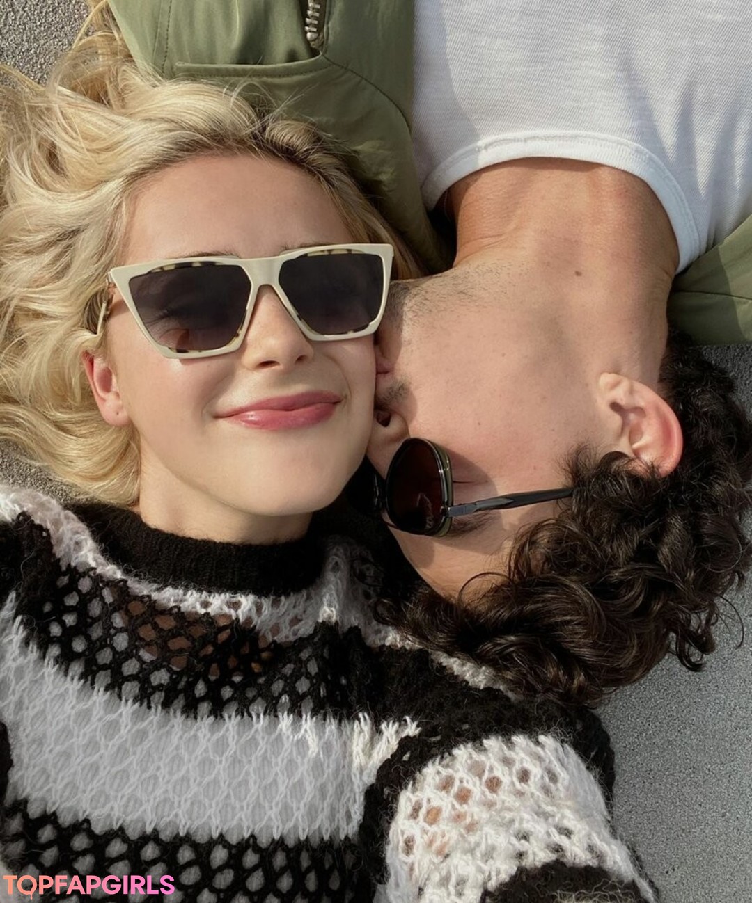 Naakte gelekte OnlyFans-foto van Kiernan Shipka #1038