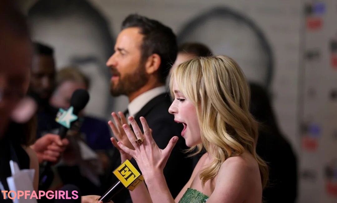 Naakte gelekte OnlyFans-foto van Kiernan Shipka #1169