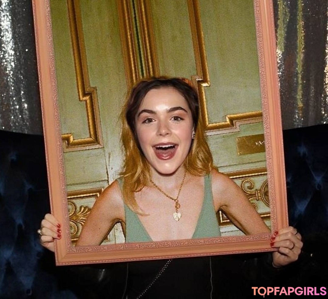 Naakte gelekte OnlyFans-foto van Kiernan Shipka #1513