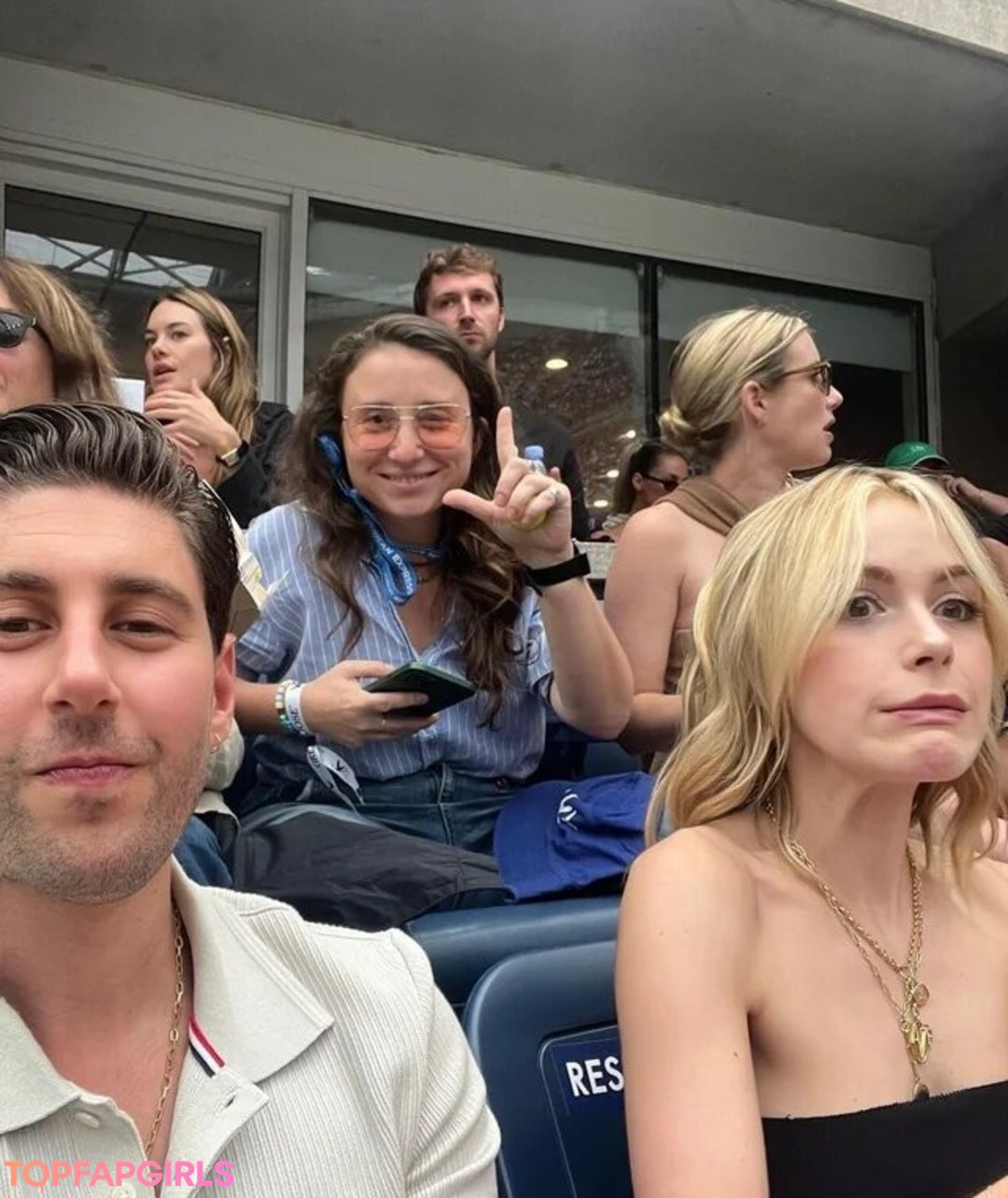 Naakte gelekte OnlyFans-foto van Kiernan Shipka #1583