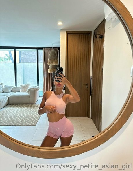 Sexypetiteasiangirl