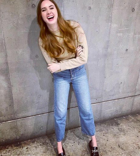 Naakte gelekte OnlyFans-foto van Karen Gillan
