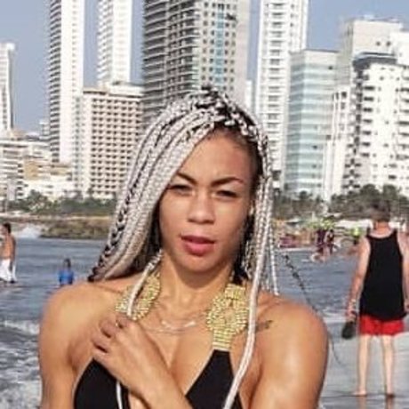 Naakte gelekte OnlyFans-foto van Briana Brandy
