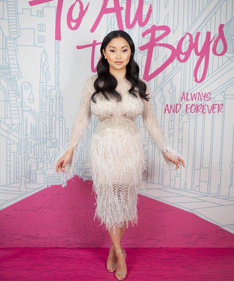 Naakte gelekte OnlyFans-foto van Lana Condor