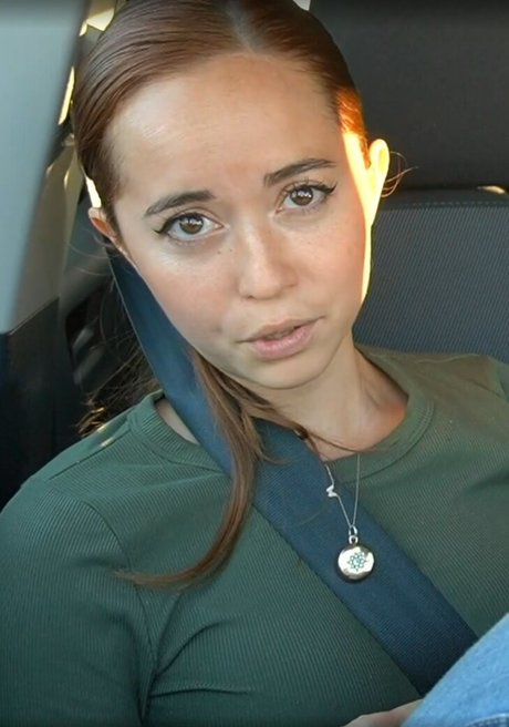 Naakte gelekte OnlyFans-foto van Mayahiga