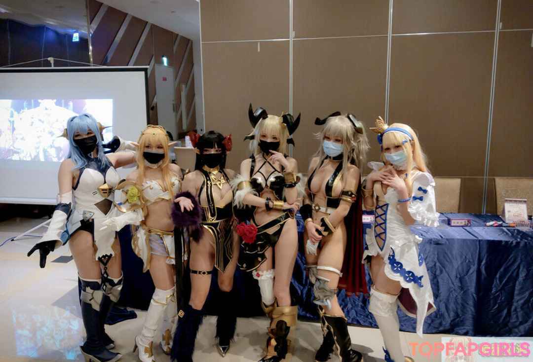 Naakte gelekte OnlyFans-foto van Fantasy Factory #1029