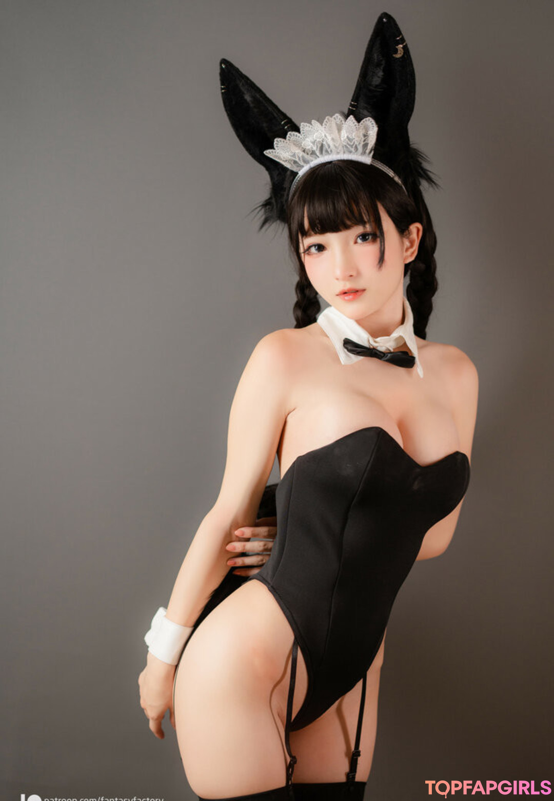 Naakte gelekte OnlyFans-foto van Fantasy Factory #1300