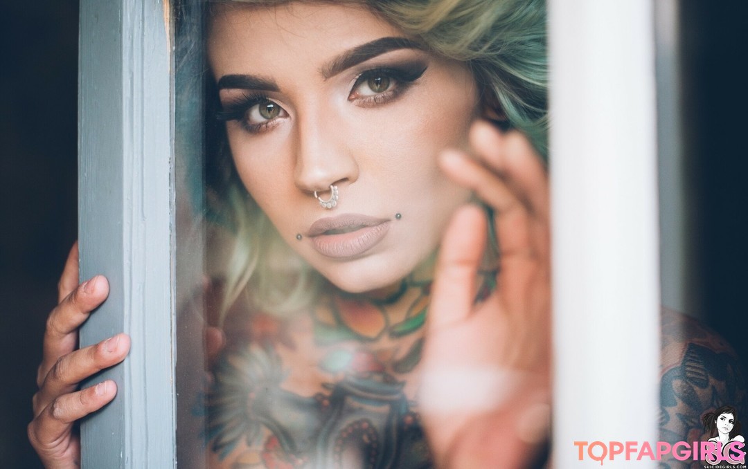 Naakte gelekte OnlyFans-foto van Fishball Suicide #1478