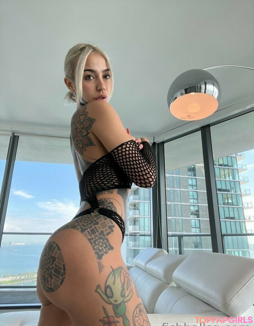 Naakte gelekte OnlyFans-foto van Fishball Suicide #1688