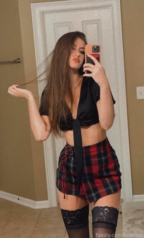 Naakte gelekte OnlyFans-foto van Luweazl