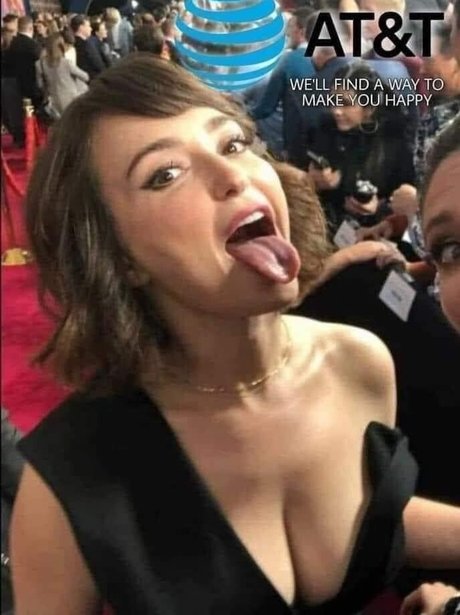 Naakte gelekte OnlyFans-foto van Milana Vayntrub