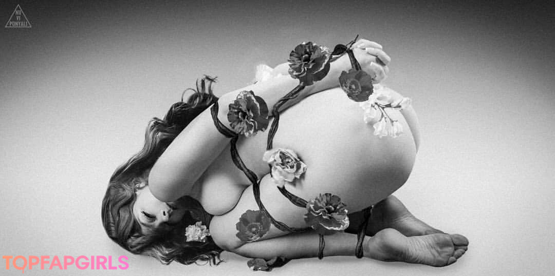 Naakte gelekte OnlyFans-foto van Oniksiya Sofinikum #1536