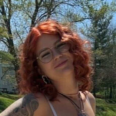 Naakte gelekte OnlyFans-foto van Gingiehippie