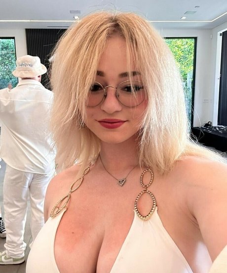Naakte gelekte OnlyFans-foto van Chloethehokage