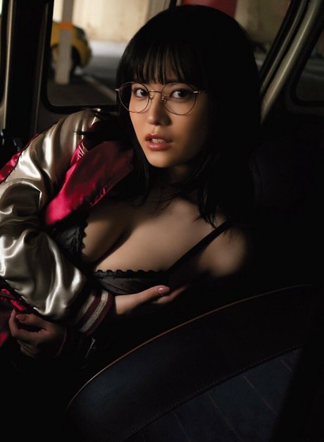 Naakte gelekte OnlyFans-foto van Umi Shinonome