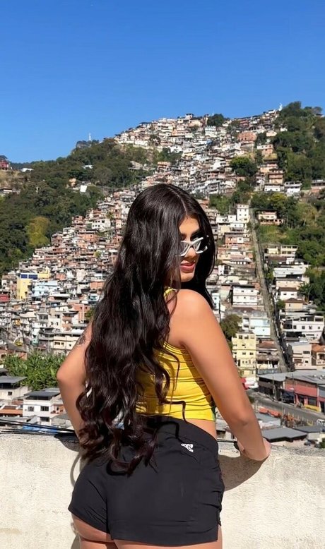 Naakte gelekte OnlyFans-foto van Victtoria Medeiros