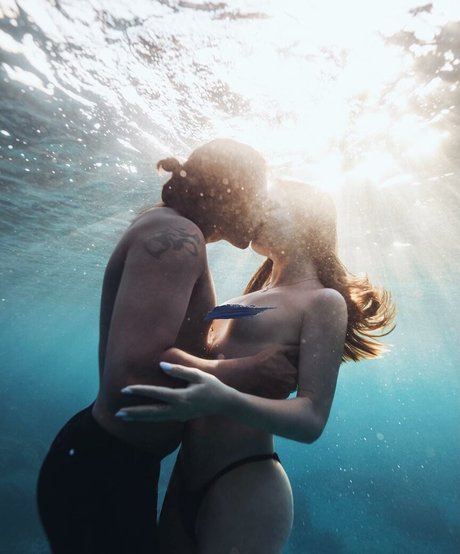 Naakte gelekte OnlyFans-foto van Sasha Spilberg