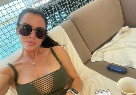 Naakte gelekte OnlyFans-foto van Romanova69