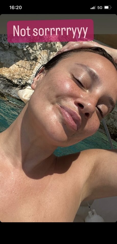 Gizzi Erskine