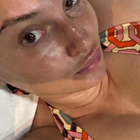 Gizzi Erskine