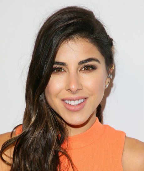 Daniella Monet
