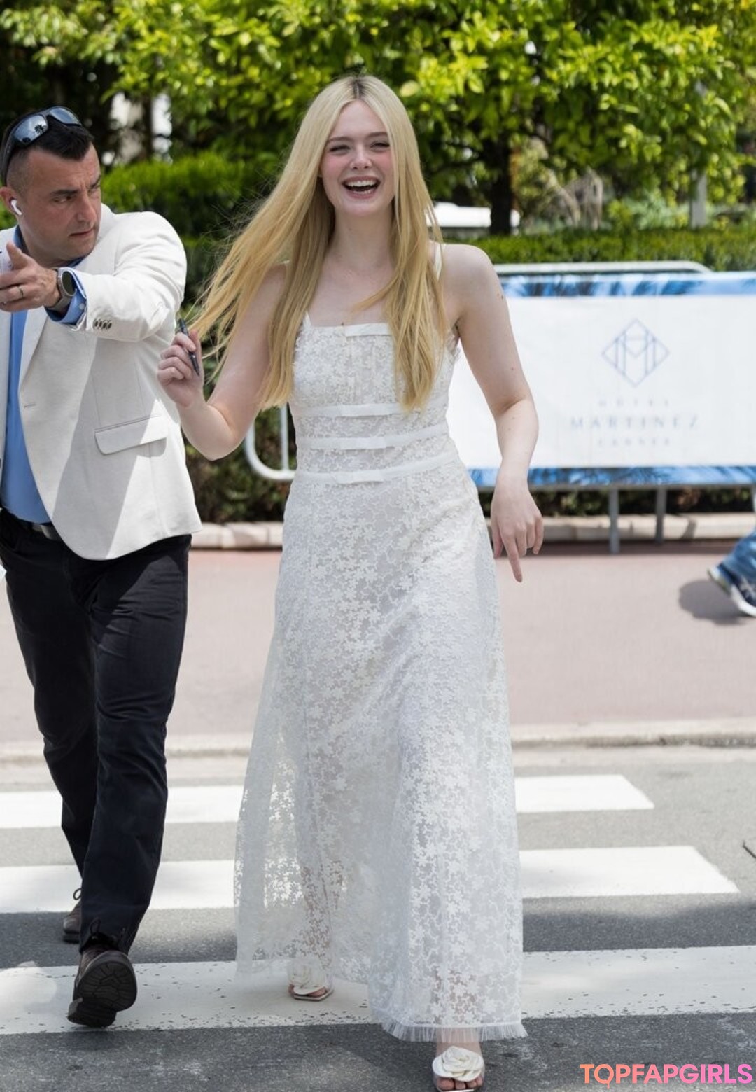 Naakte gelekte OnlyFans-foto van Elle Fanning #1023