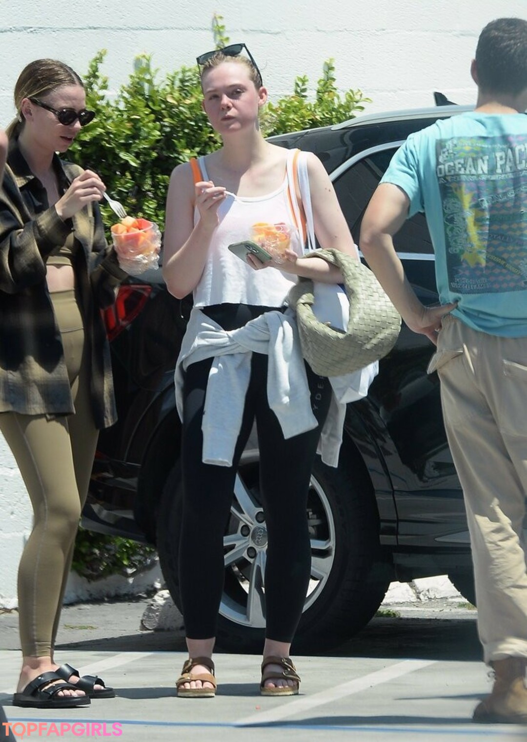 Naakte gelekte OnlyFans-foto van Elle Fanning #1140