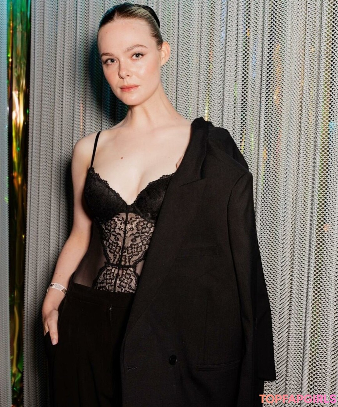Naakte gelekte OnlyFans-foto van Elle Fanning #1193