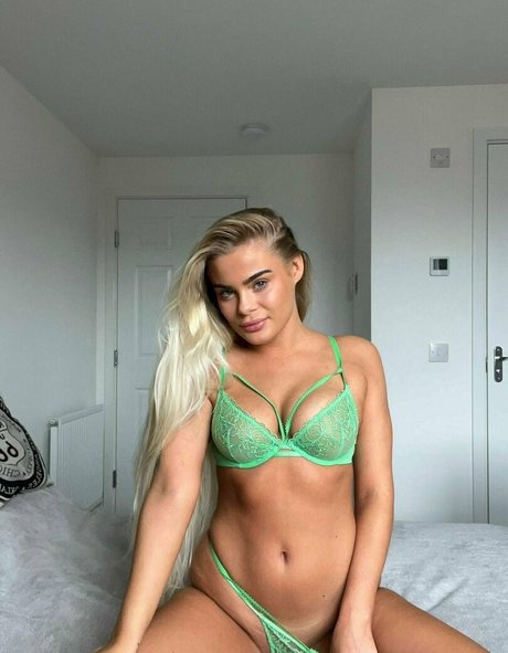 Naakte gelekte OnlyFans-foto van Isobelbellvip