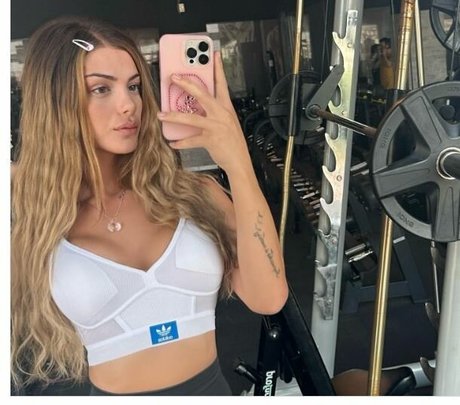 Naakte gelekte OnlyFans-foto van Firstvaleriaa