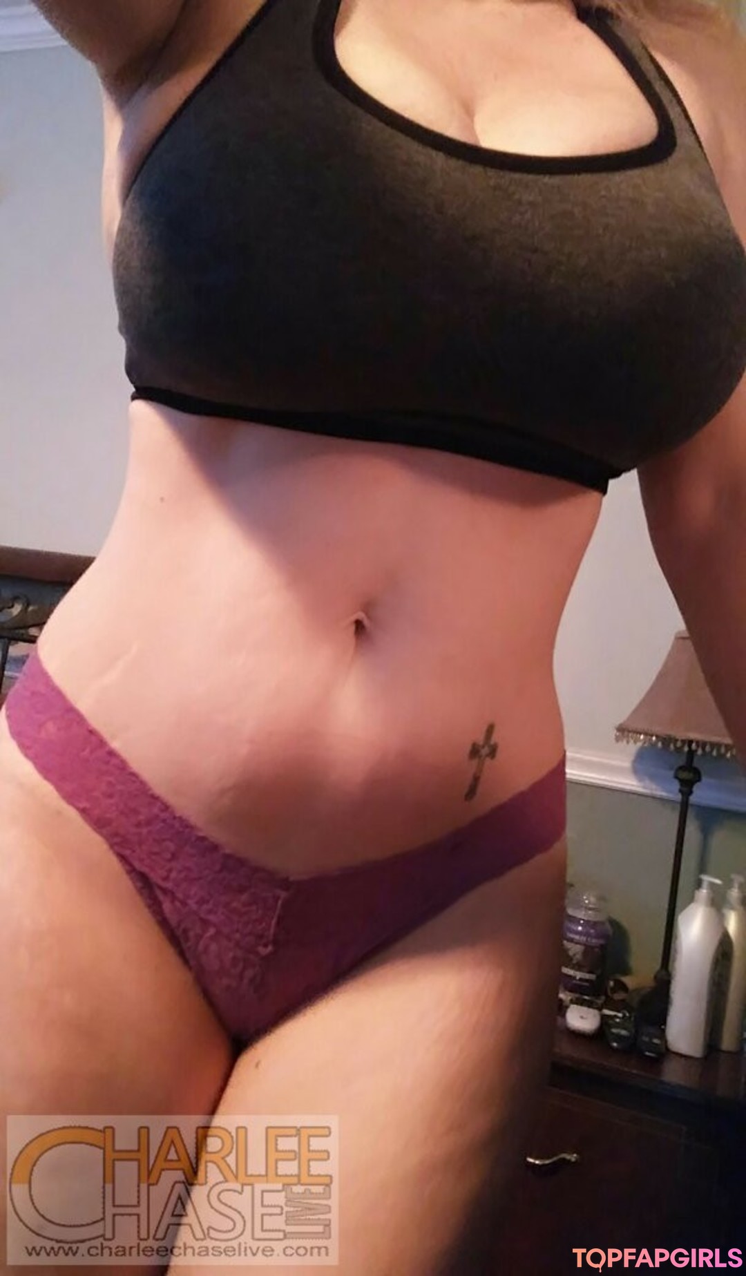 Naakte gelekte OnlyFans-foto van Charlee Chase #105 Naakte gelekte OnlyFans-foto van Charlee Chase #105