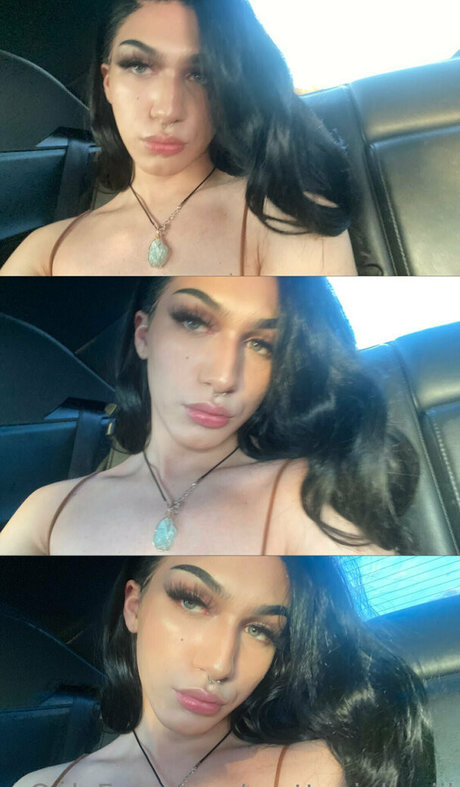 Naakte gelekte OnlyFans-foto van Prettypinkuziii