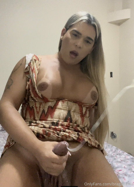 Naakte gelekte OnlyFans-foto van Bragaperlla