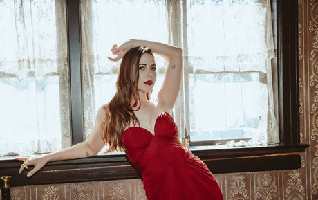 Naakte gelekte OnlyFans-foto van Laura Bailey