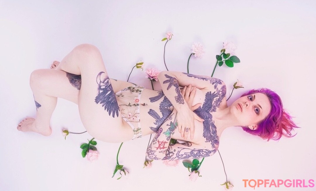 Naakte gelekte OnlyFans-foto van Faerieblossom #1021