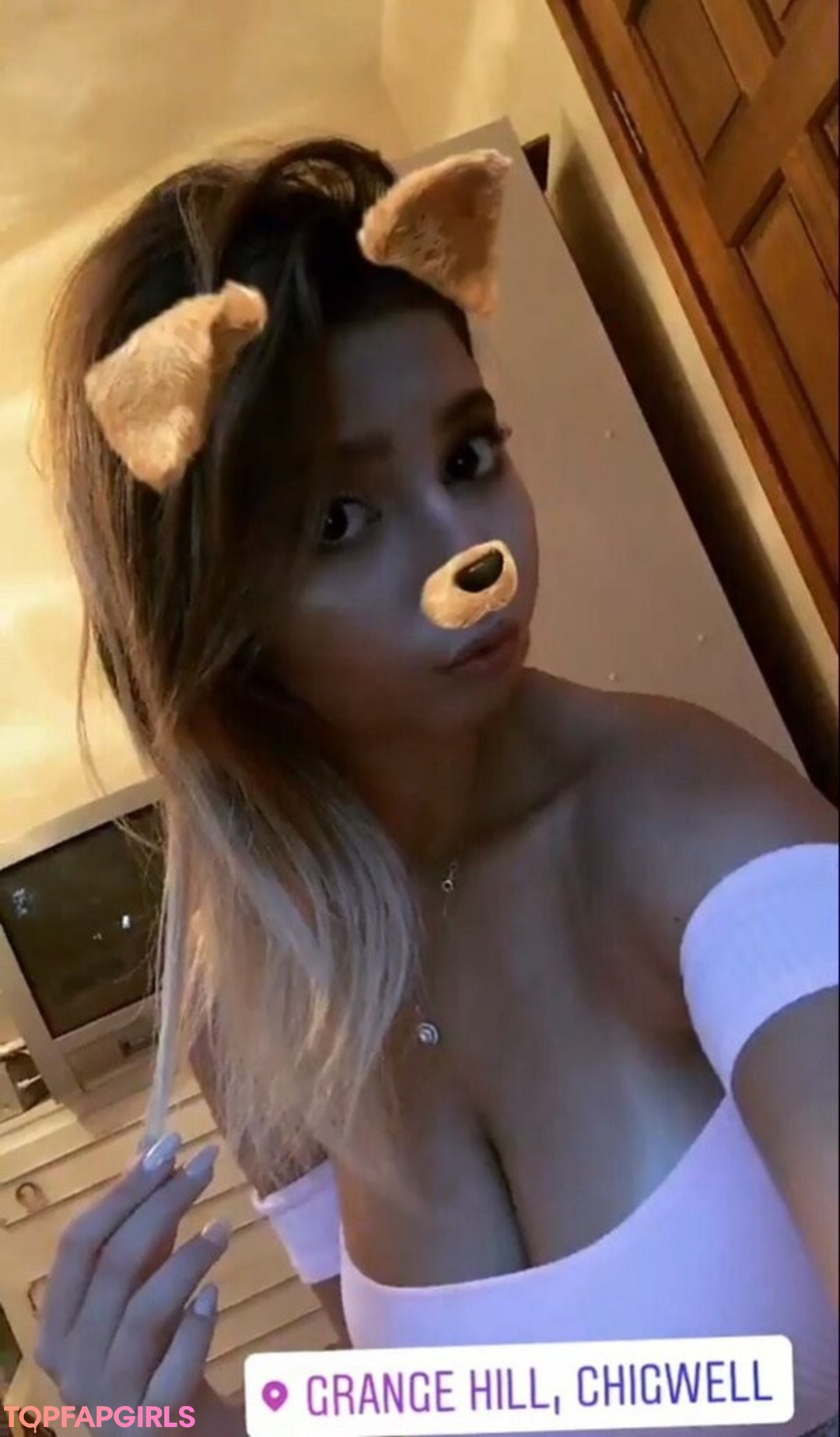 Naakte gelekte OnlyFans-foto van Coral Sharon #1097