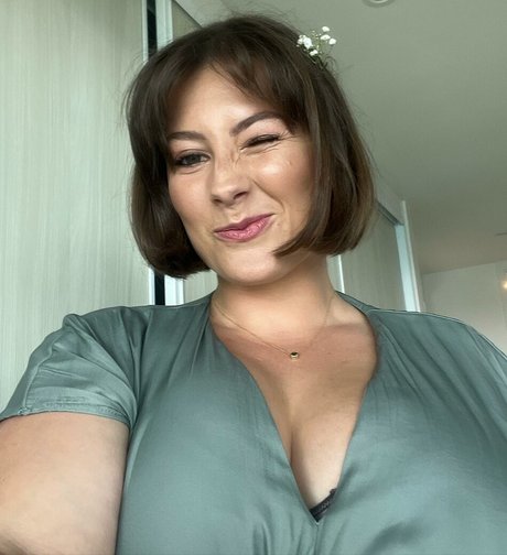 Bel Larcombe