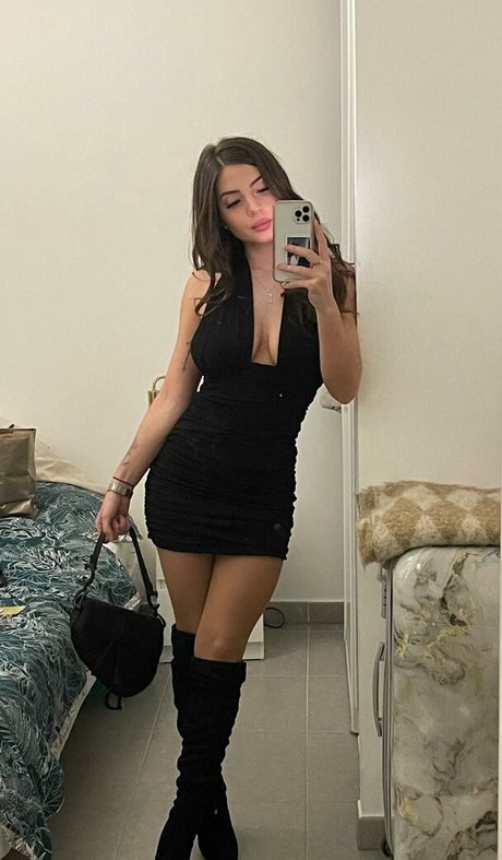 Naakte gelekte OnlyFans-foto van Bellamnz