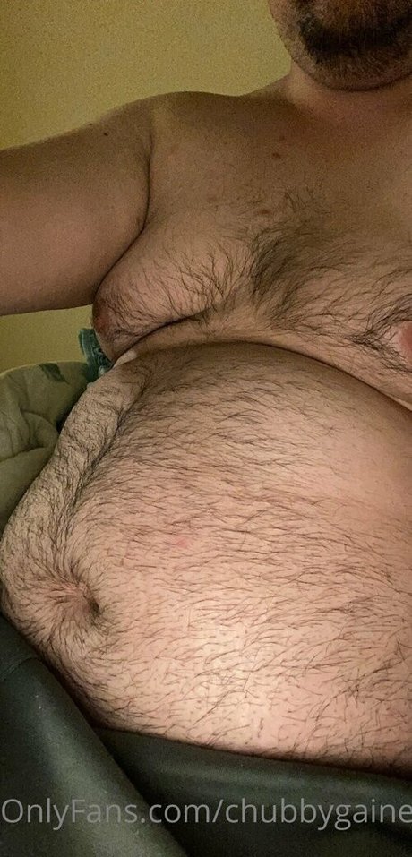 Naakte gelekte OnlyFans-foto van Chubbygainer