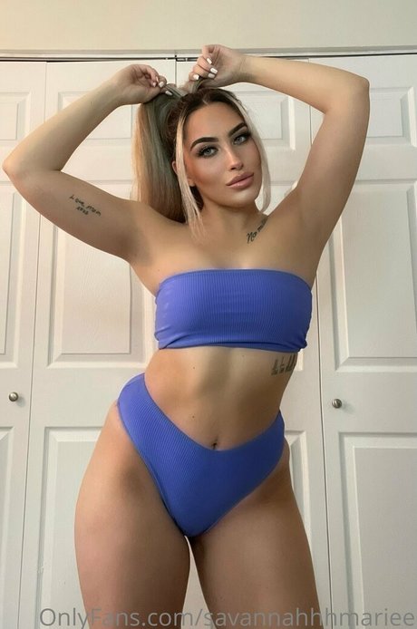 Naakte gelekte OnlyFans-foto van Sexxxysavannahh