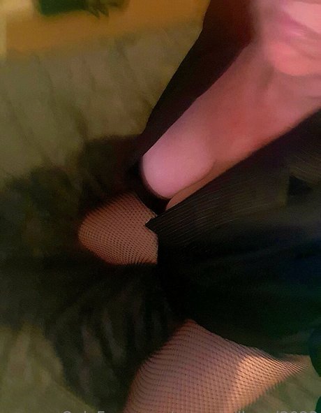Curvyredhead2023