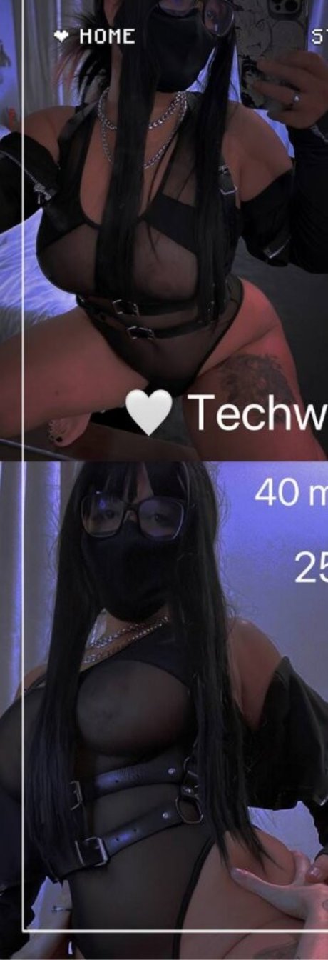 Naakte gelekte OnlyFans-foto van Niniibear