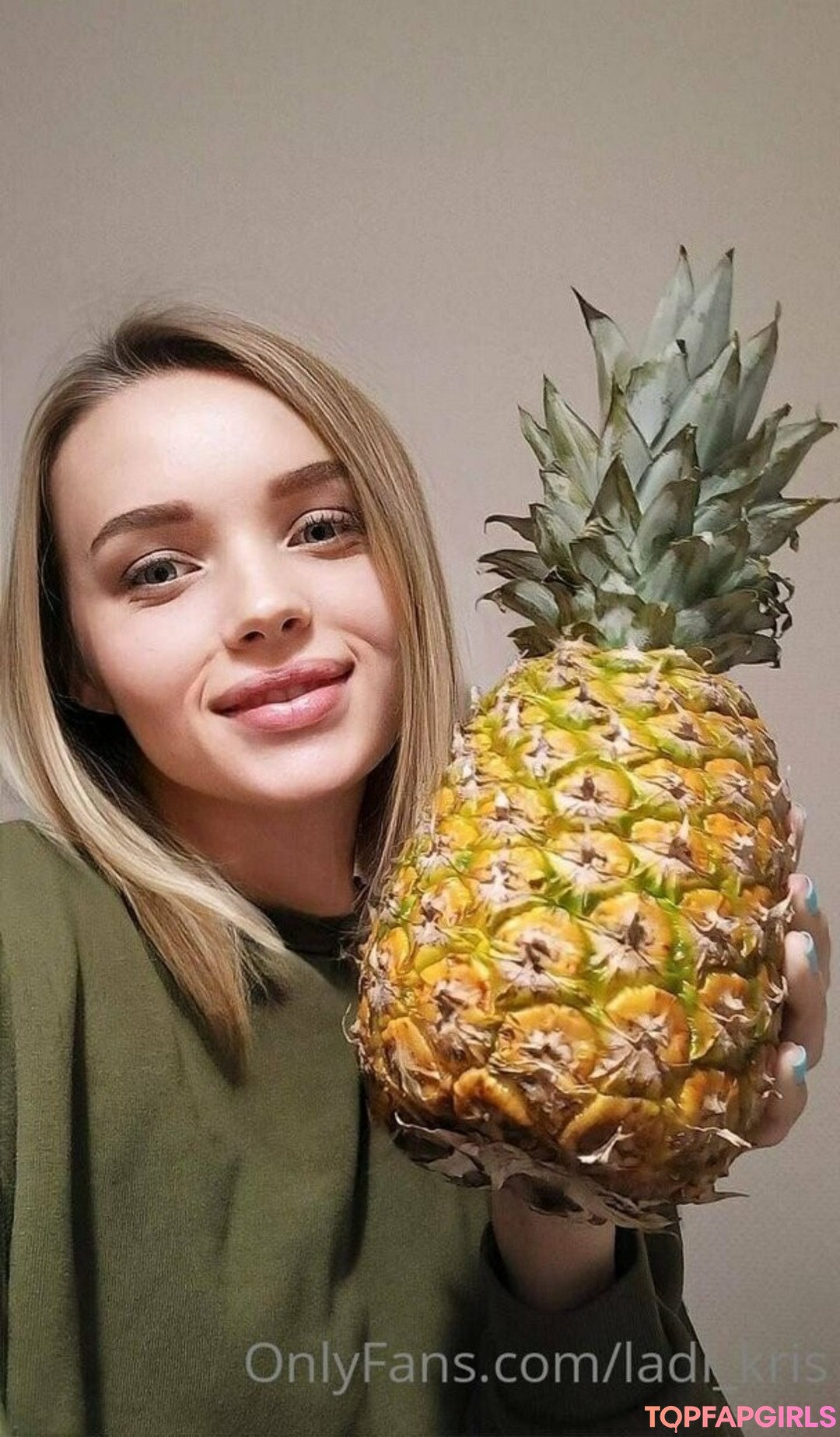 Naakte gelekte OnlyFans-foto van Mysteriouskris #11 Naakte gelekte OnlyFans-foto van Mysteriouskris #11