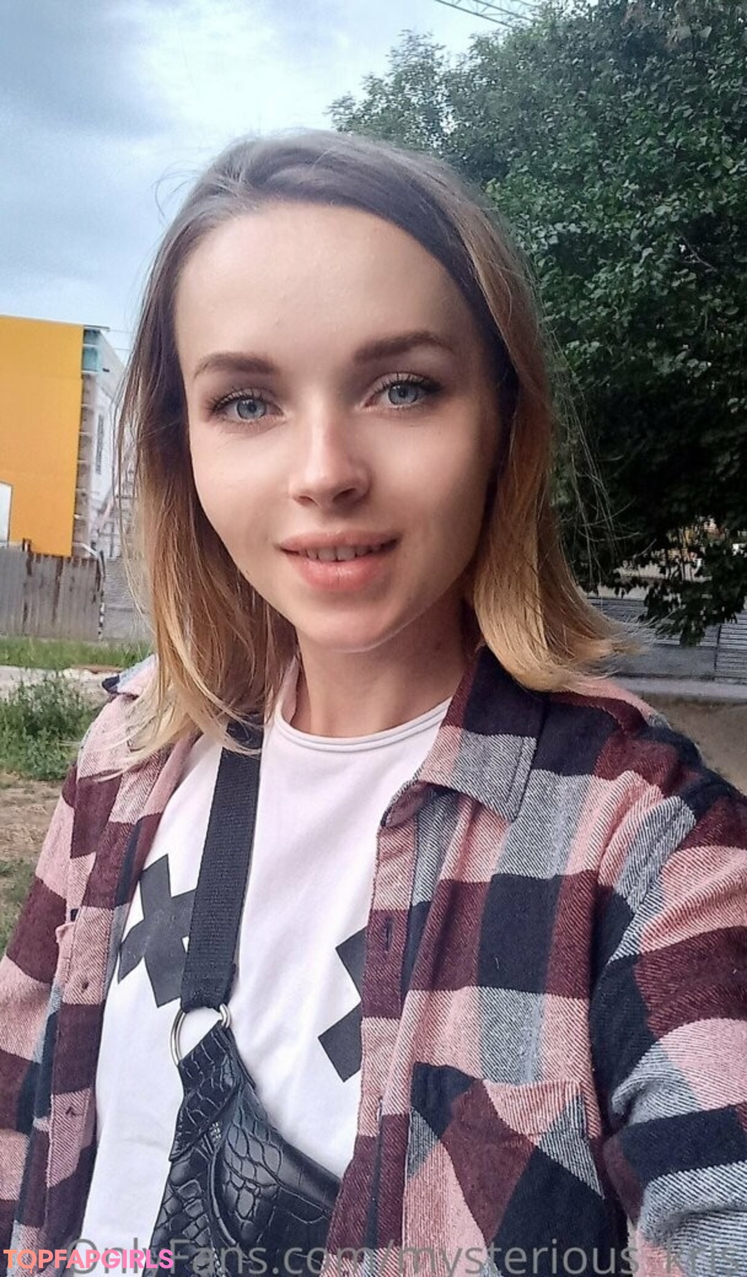 Naakte gelekte OnlyFans-foto van Mysteriouskris #68 Naakte gelekte OnlyFans-foto van Mysteriouskris #68