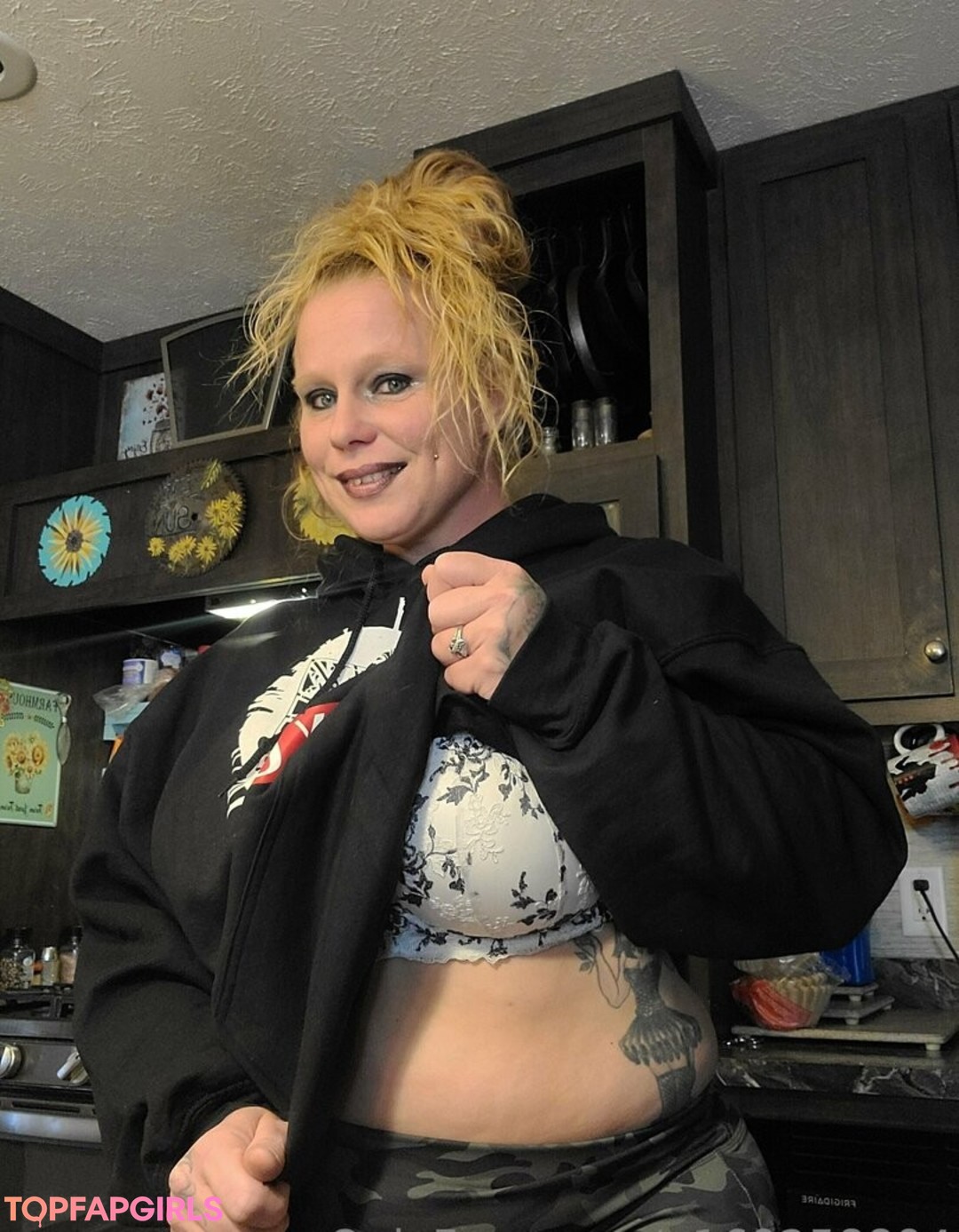 Naakte gelekte OnlyFans-foto van Bigbootymandyj1981 #81 Naakte gelekte OnlyFans-foto van Bigbootymandyj1981 #81