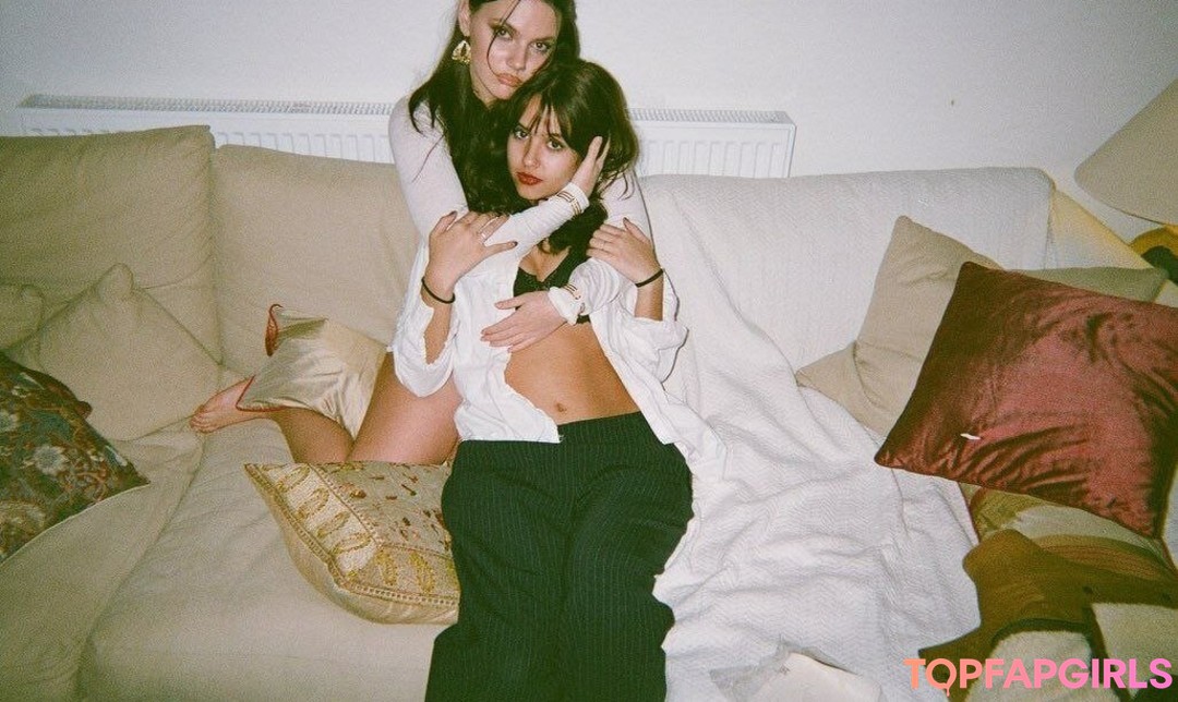 Naakte gelekte OnlyFans-foto van Dafne Keen #3 Naakte gelekte OnlyFans-foto van Dafne Keen #3