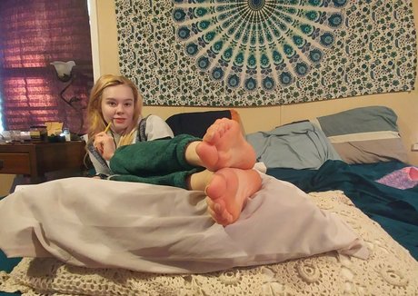 Naakte gelekte OnlyFans-foto van Ogfeet