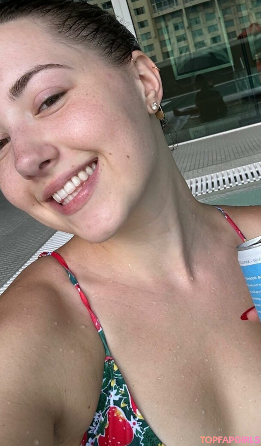 Naakte gelekte OnlyFans-foto van Pineapplebrat #1011